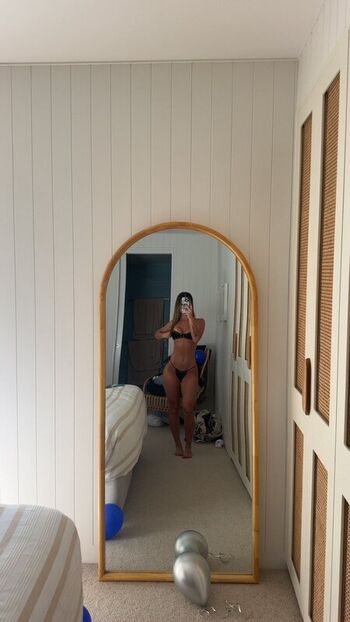 Full leaked Chlotobin private onlyfans photo