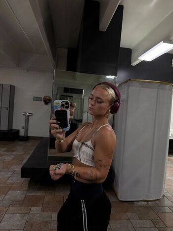 Full leaked Darianrhodess private onlyfans photo