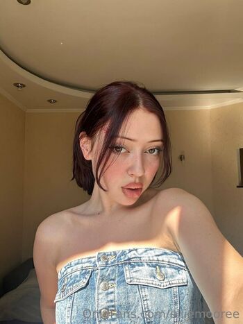 Full leaked Elliemooree private onlyfans photo