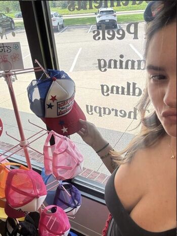 Full leaked Makenzie raine private onlyfans photo