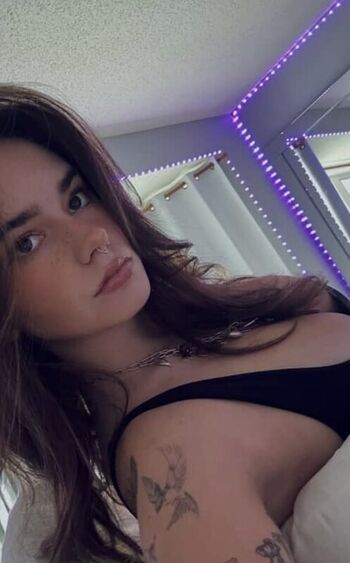 Full leaked Makenzie raine private onlyfans photo