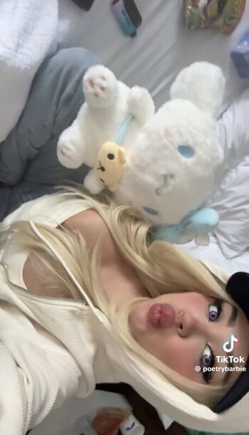 Full leaked Poetrybarbie private onlyfans photo