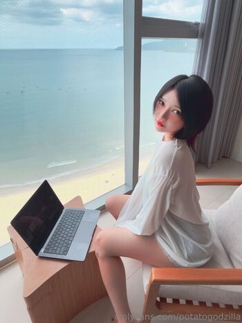 Full leaked Potatogodzilla private onlyfans photo