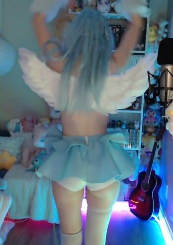 Full leaked Skymi chan private onlyfans photo
