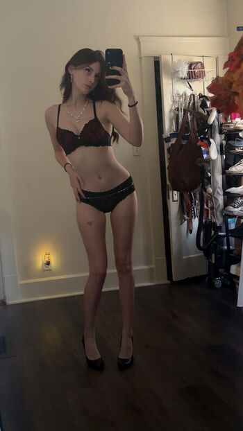 Full leaked Soggyalien private onlyfans photo