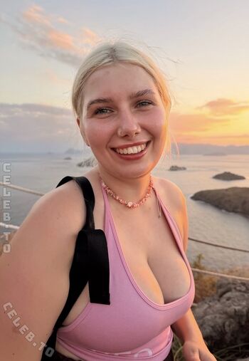 Full leaked Spicystuff isabelle  page private onlyfans photo